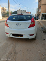 voitures-hyundai-accent-rb-4-portes-2013-bejaia-algerie