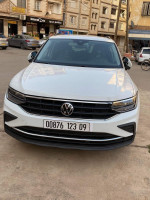 automobiles-volkswagen-tiguan-2023-life-bouira-algerie