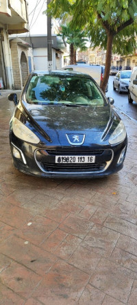 voitures-peugeot-308-2013-les-eucalyptus-alger-algerie