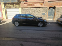 voitures-opel-astra-2015-oran-algerie