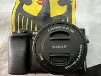 sony a6000 avec objectif 16-50 oss