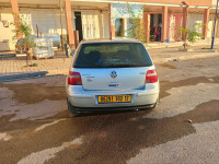 moyenne-berline-volkswagen-golf-4-2002-match-birine-djelfa-algerie