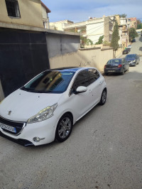 voitures-peugeot-208-2015-allure-bouzareah-alger-algerie