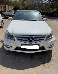 voitures-mercedes-classe-c-2015-250-avantgarde-bouira-algerie