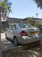 moyenne-berline-nissan-tiida-5-portes-2010-el-madania-alger-algerie