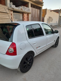 voitures-renault-clio-campus-2014-extreme-sig-mascara-algerie