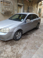 moyenne-berline-chevrolet-optra-5-portes-2009-biskra-algerie