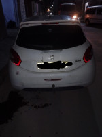 voitures-peugeot-208-2014-batna-algerie