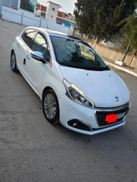 citadine-peugeot-208-2019-allure-facelift-annaba-algerie