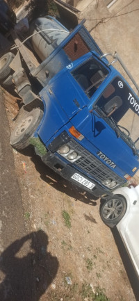 camion-toyota-dana-1985-ain-el-turck-oran-algerie