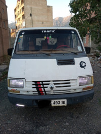 bus-رونو-طرافيك-1993-haizer-bouira-algerie