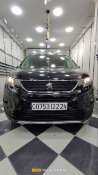 voitures-peugeot-partner-2022-guelma-algerie