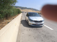 voitures-skoda-fabia-2016-monte-carlo-zighoud-youcef-constantine-algerie