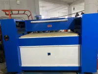 Presse balancier 30 tonnes à pond mobile