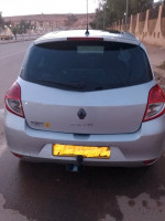 voitures-renault-clio-3-2010-bechar-algerie