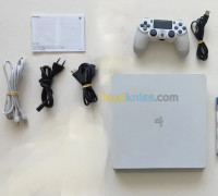 consoles-console-ps4-slim-blanche-500g-en-excellent-etat-reghaia-alger-algerie