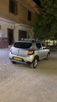 voitures-dacia-sandero-2015-stepway-msila-algerie