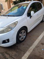 voitures-peugeot-207-2012-rouiba-alger-algerie