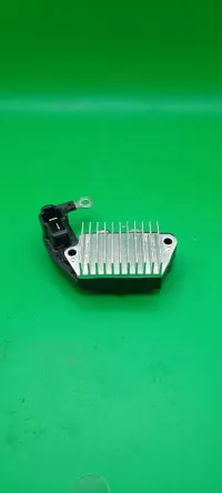 REGULATEUR ALTERNATEUR SUZUKI/MARUTI 800