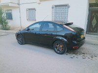 voitures-ford-focus-4-portes-2010-arris-batna-algerie