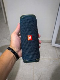 سماعات-الرأس-و-مكبرات-الصوت-jbl-flip-5-dorigine-venue-deurope-سطيف-الجزائر