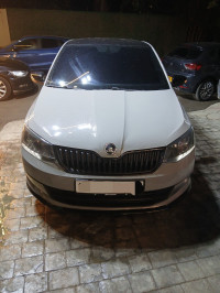 voitures-skoda-fabia-2016-montecarlo-ouled-fayet-alger-algerie