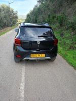 voitures-dacia-sandero-2018-stepway-skikda-algerie