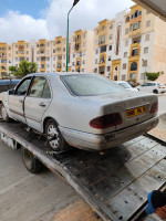 grande-berline-mercedes-classe-e-1996-tlemcen-algerie