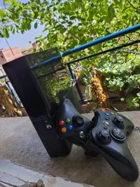 Xbox 360 super slim جديدة نضيف