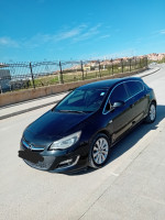 moyenne-berline-opel-astra-2017-cosmo-constantine-algerie