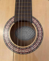 guitare-avec-support-dorigine-azazga-tizi-ouzou-algerie