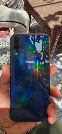Wiko View 4