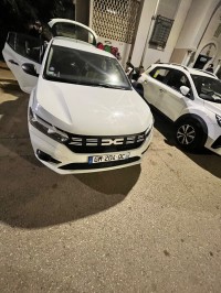 سيارات-dacia-sandero-2023-essential-تيزي-وزو-الجزائر