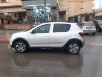 voitures-dacia-sandero-2017-stepway-el-hachimia-bouira-algerie