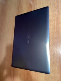 ASUS Zenbook UX303L 