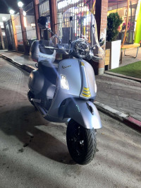 motos-et-scooters-piaggio-vespa-300-gts-2022-annaba-algerie