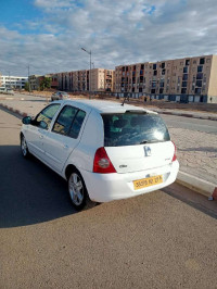 voitures-renault-clio-campus-2012-ain-nouissi-mostaganem-algerie