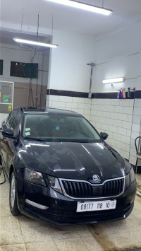 voitures-skoda-octavia-2018-business-bouira-algerie