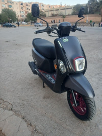 motos-et-scooters-vms-cuxi-2-2024-saida-algerie