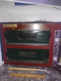 Foure a pizza 2 étage