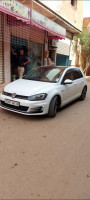 moyenne-berline-volkswagen-golf-7-2016-carat-saida-algerie