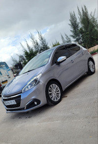 voitures-peugeot-208-2019-allure-facelift-annaba-algerie