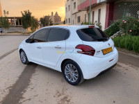 voitures-peugeot-208-2015-allure-facelift-tlemcen-algerie