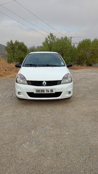 voitures-renault-clio-campus-2014-bejaia-algerie