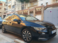 moyenne-berline-volkswagen-golf-8-2021-active-bab-ezzouar-alger-algerie