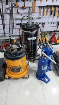 POMPE A L'HUILE/POMPE GASOIL/PISTOLET 