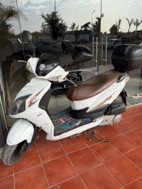 motos-et-scooters-sym-jet4-2018-oran-algerie