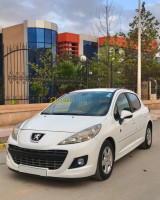 voitures-peugeot-207-2013-blida-algerie