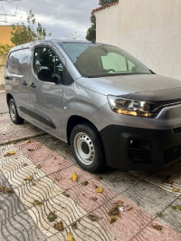 utilitaire-fiat-doblo-2023-tadjenanet-mila-algerie