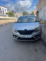 voitures-renault-symbol-2017-akbou-bejaia-algerie